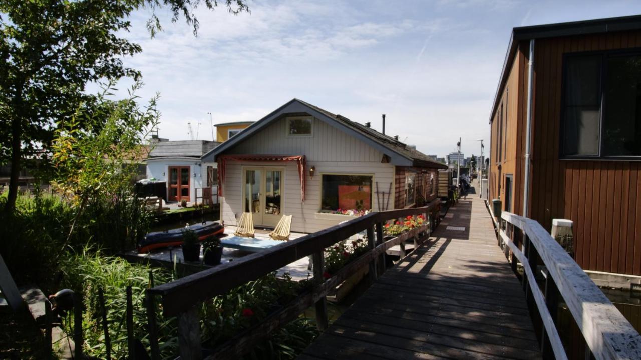 Houseboat Apartment With Water Terrace, Free Parking, Free Bikes & Fast Wifi 암스테르담 외부 사진