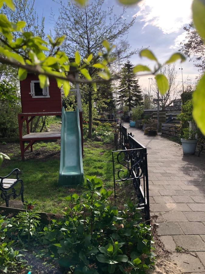 Houseboat Apartment With Water Terrace, Free Parking, Free Bikes & Fast Wifi 암스테르담 외부 사진